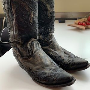 Corral boots